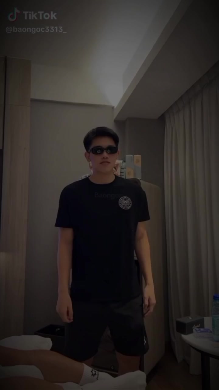 @...