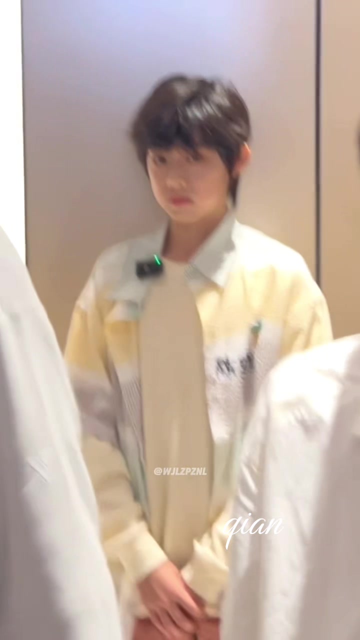 @Anna_奇文