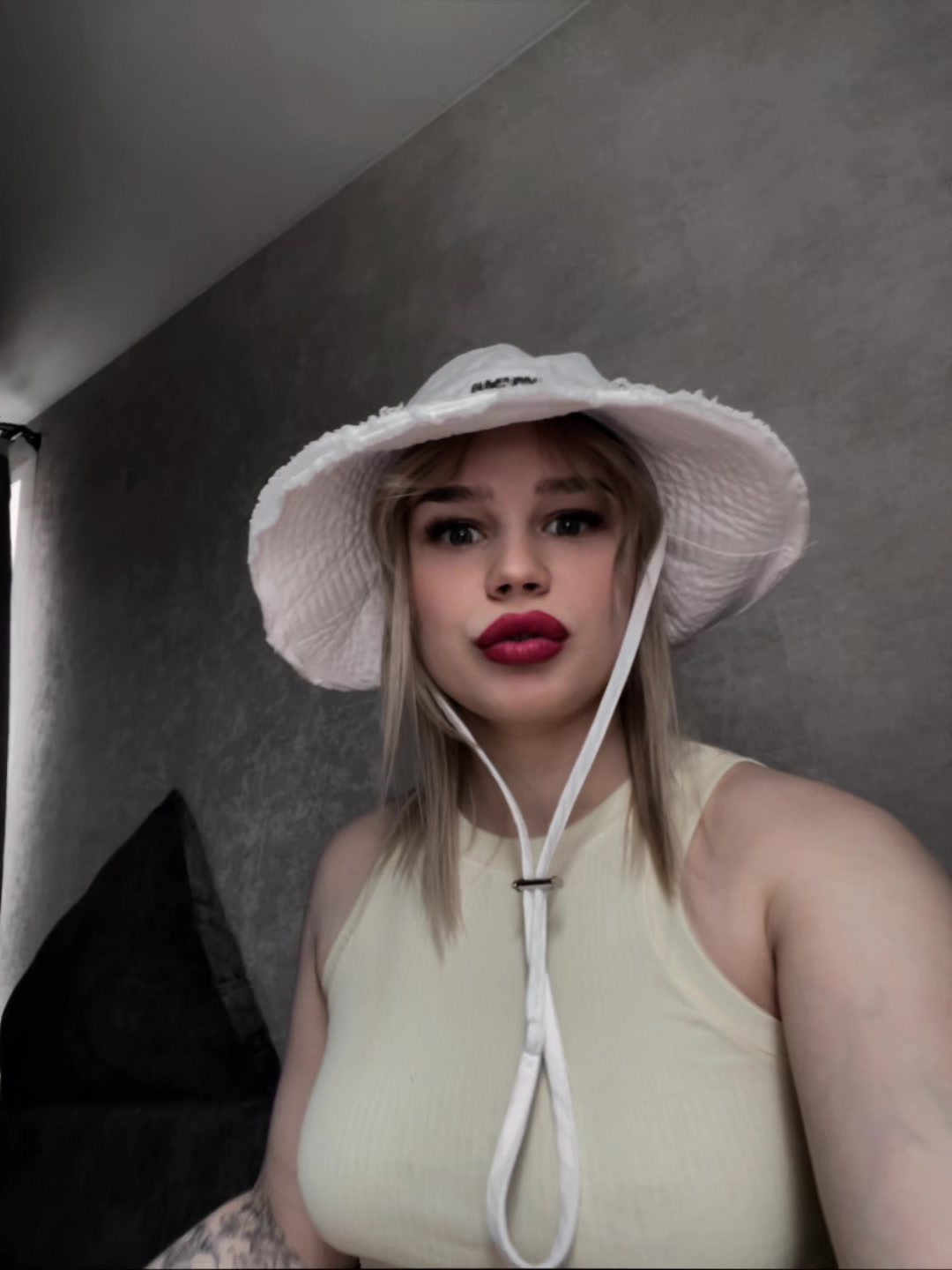 @Ksenia Holodok