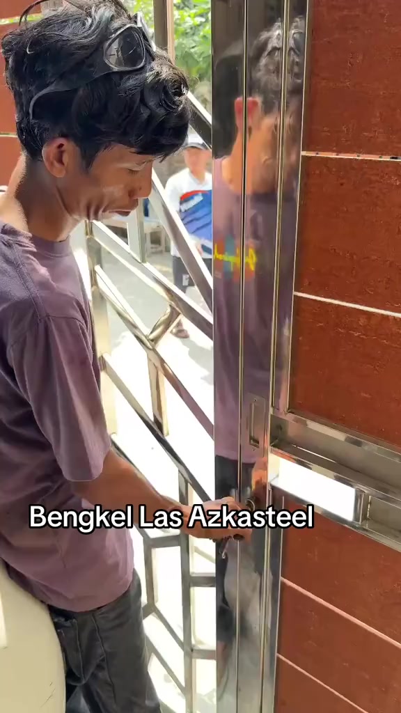 @Bengkel Las Azkasteel