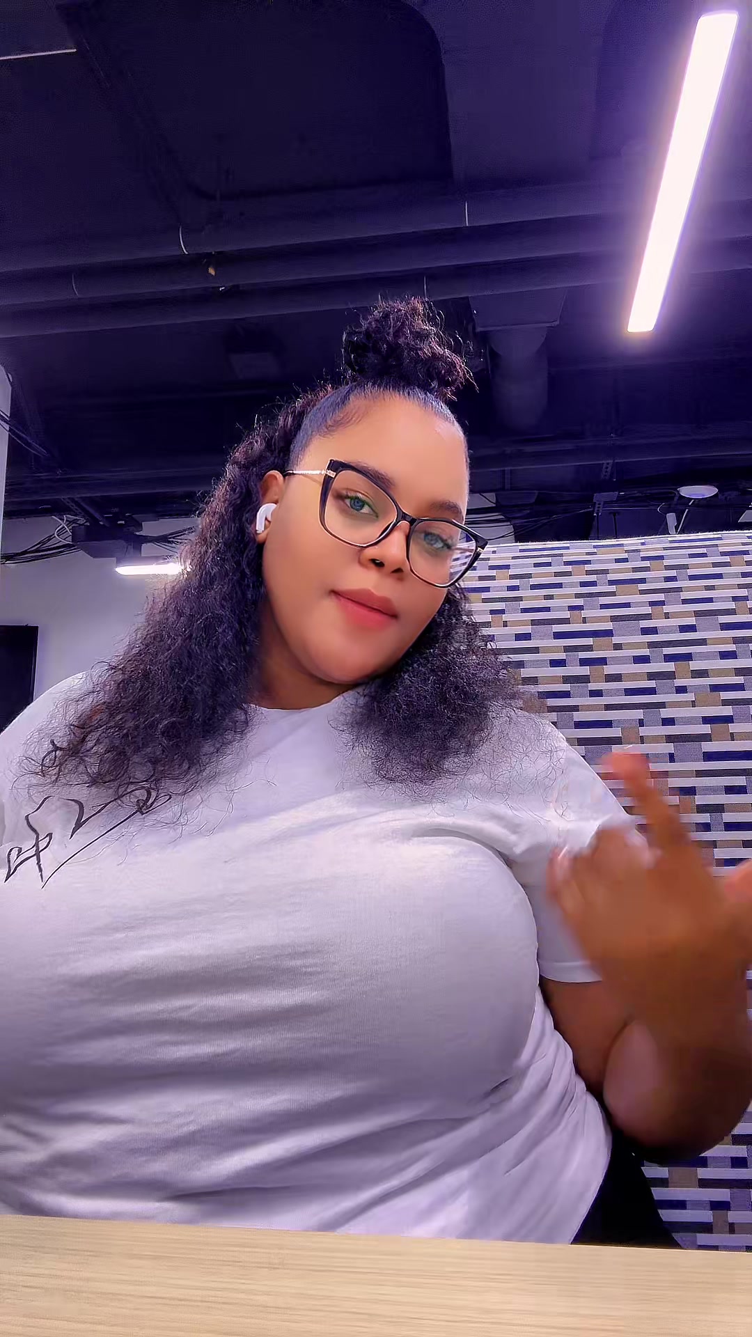 @Nesha🦋