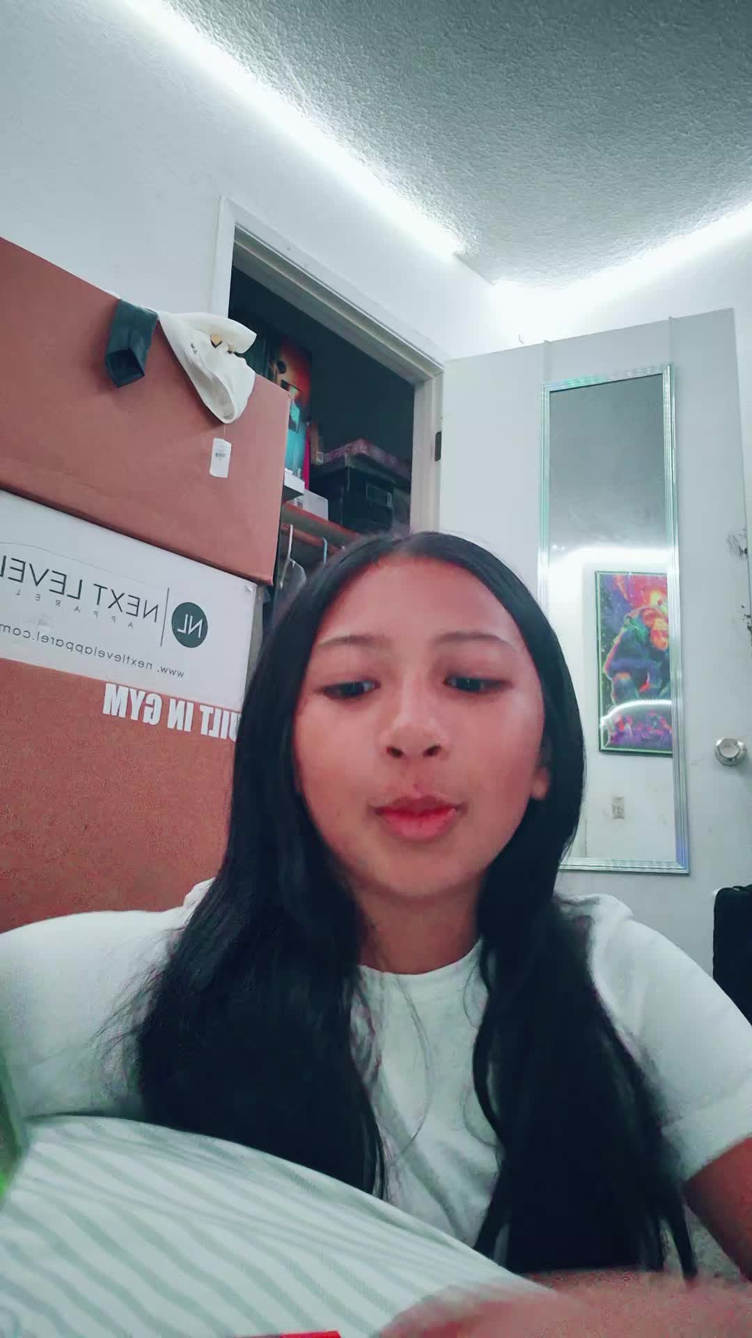 @Mueylani15