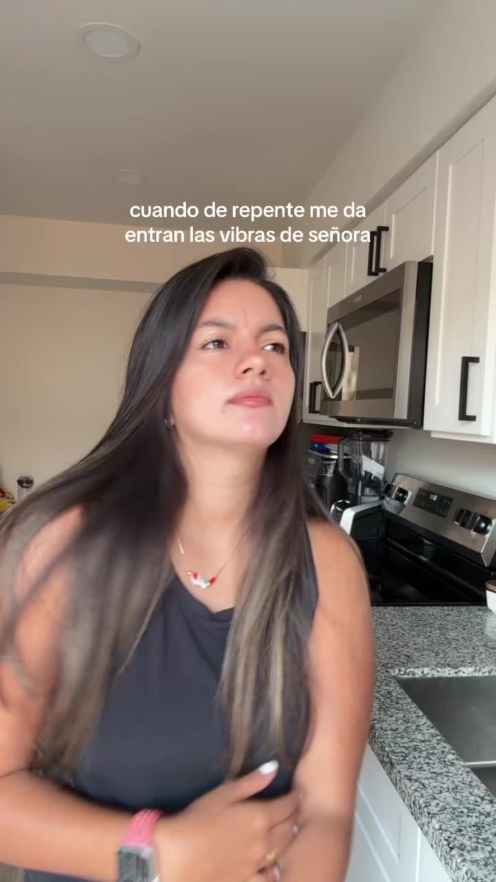 @Valentina Con✨