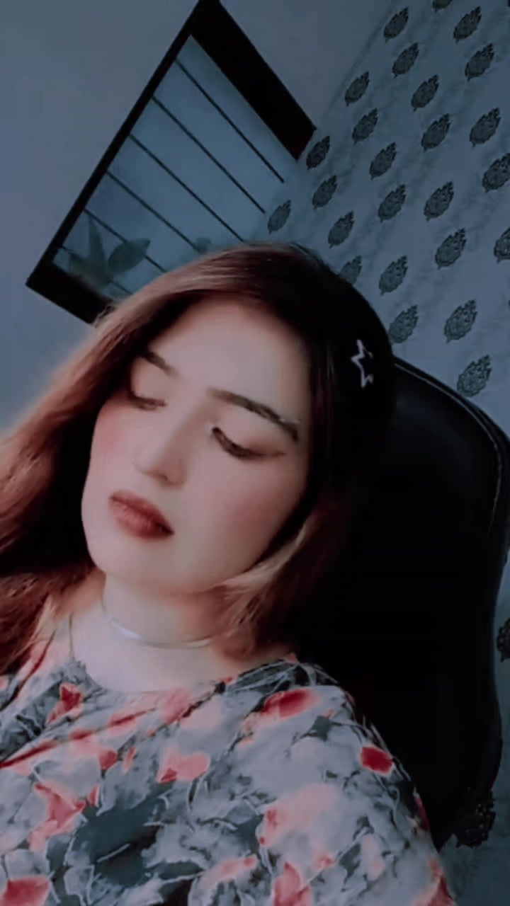 @QÜéèñ BáLöçh✨