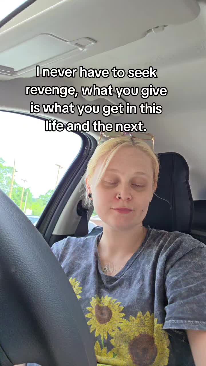 @EmieWonders