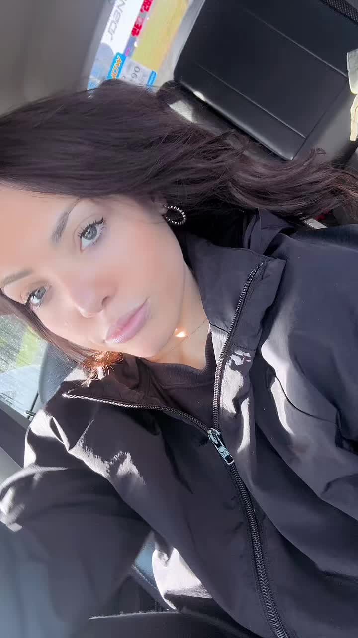 @Nia