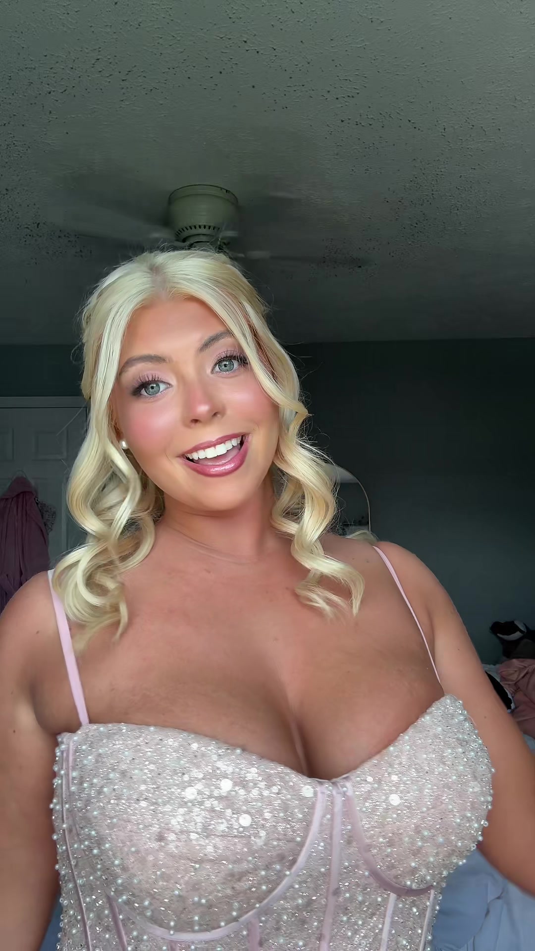 @aud