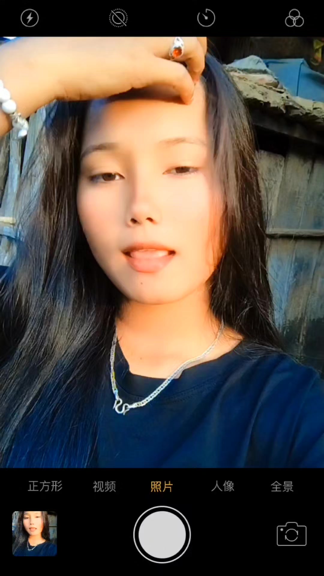 @Balsya 👑🦋🥀💐
