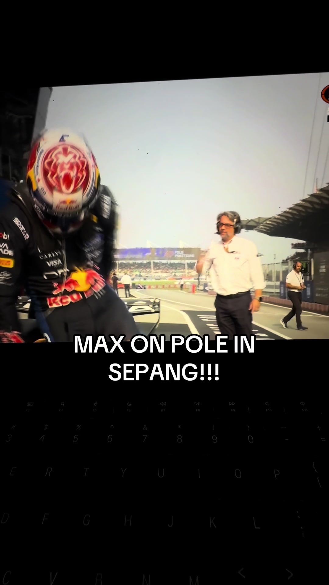 @🏎️