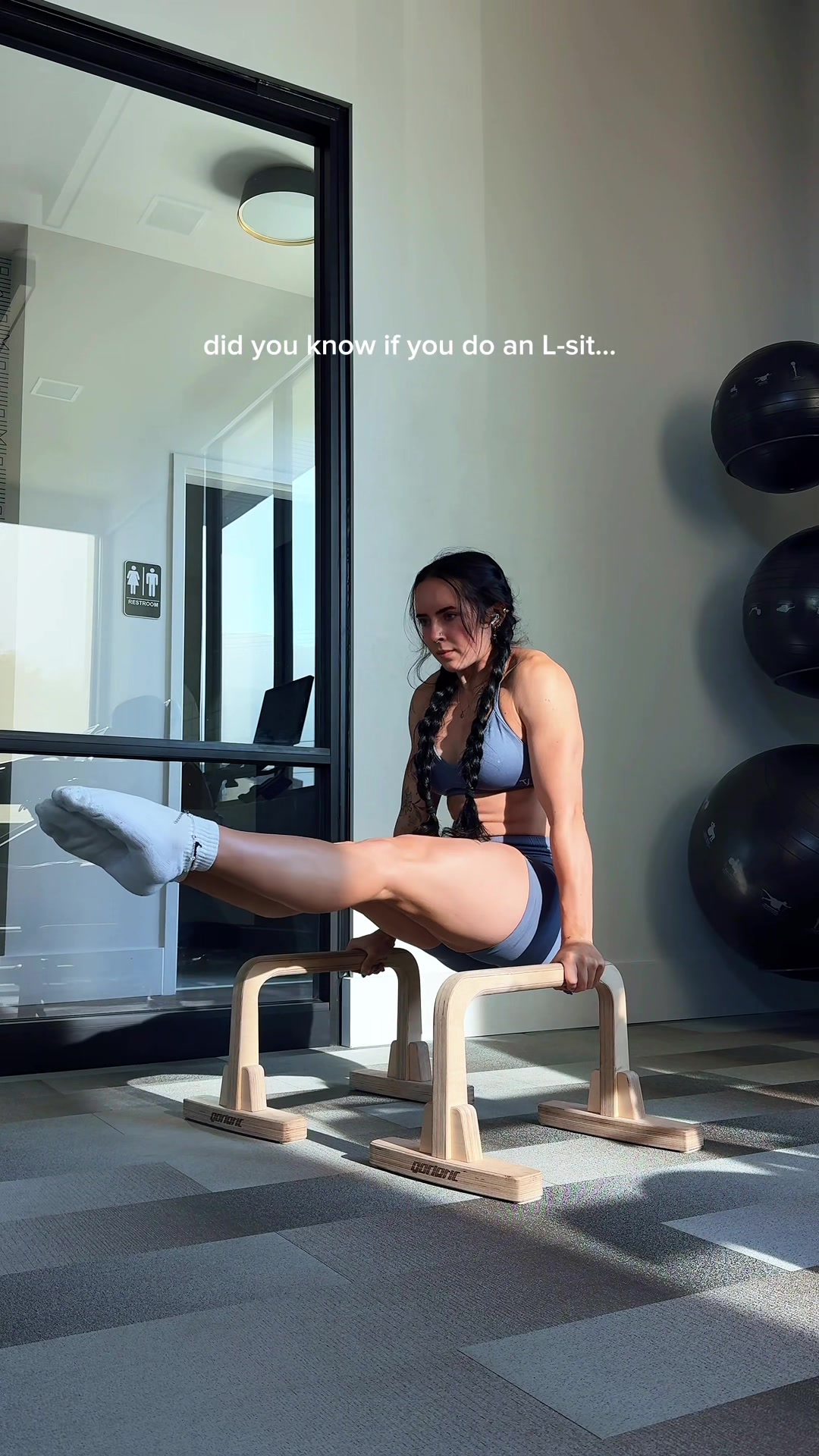 @chloe | calisthenics