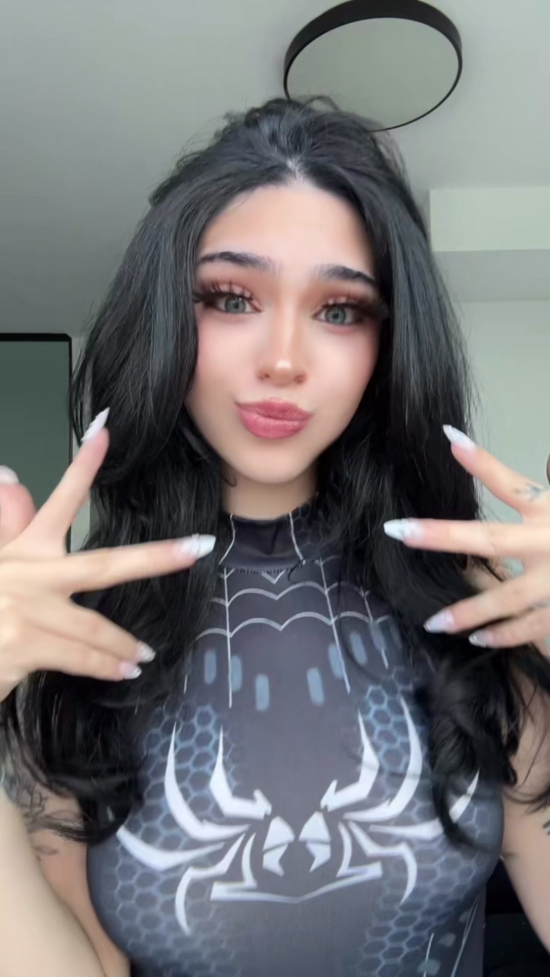 @Elvira <3