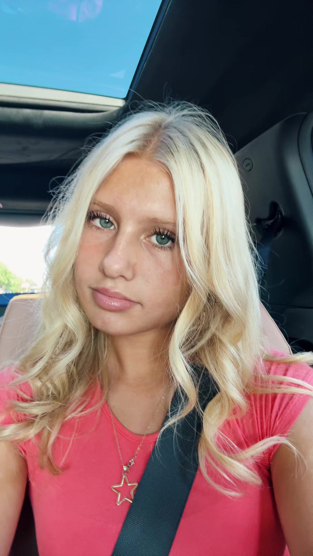 @Gigastella
