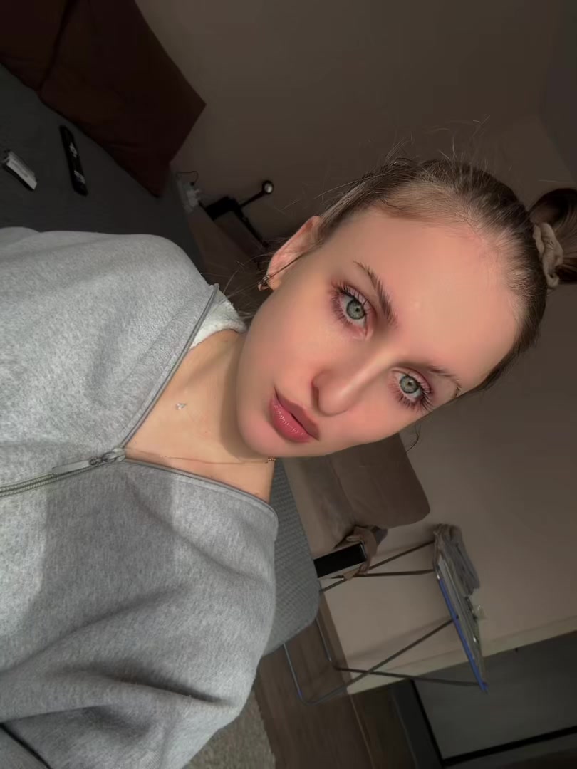 @Viktoria❣️