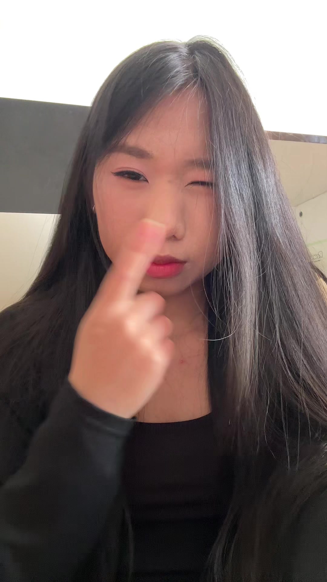 @Linyjona