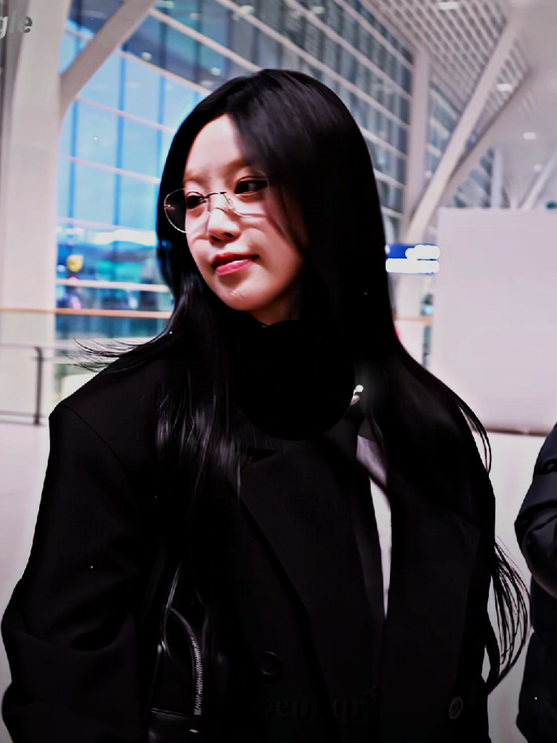 @𝐬𝐨𝐲𝐞𝐨𝐧𝐪𝐫*
