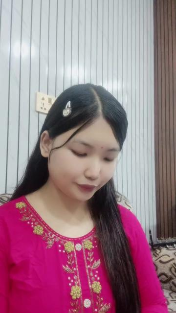 @लेआ गुरुङ