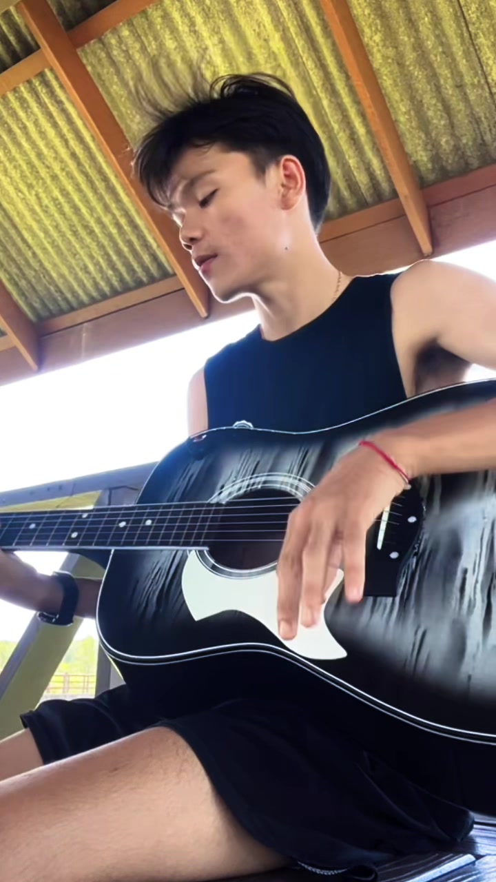 @Paing / 🎸
