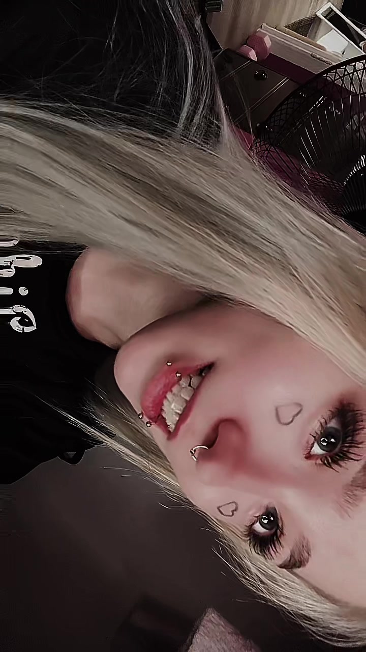 @Gothic Hippie