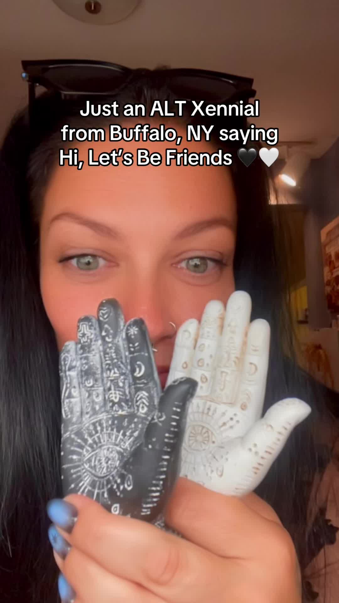 @Smiley_Fang_Girl