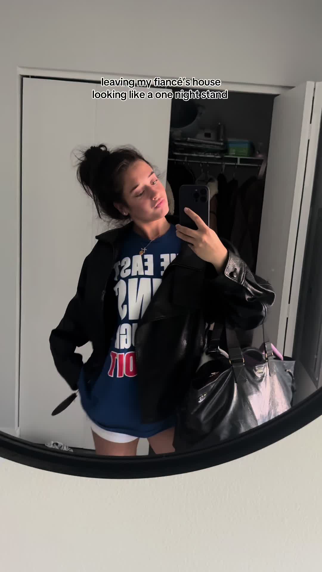 @mo