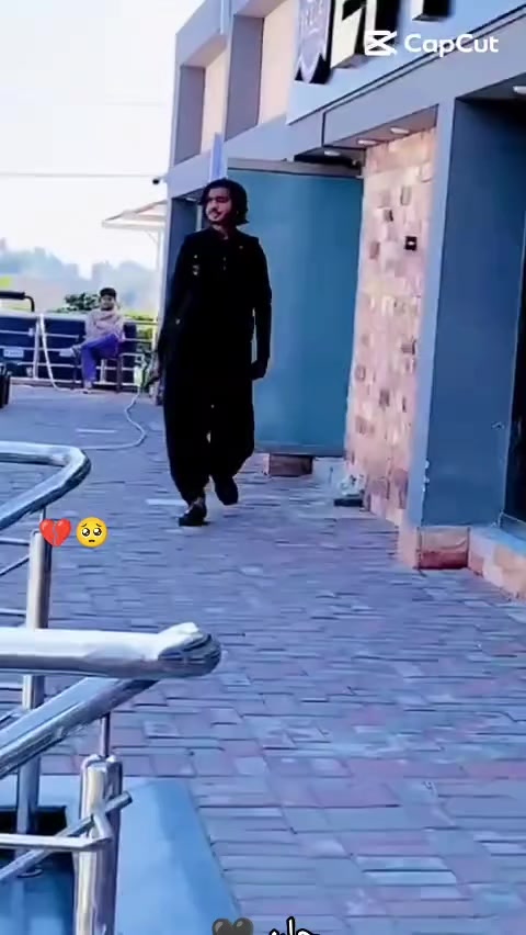 @ZEESHAN QURESHI ✌️😎