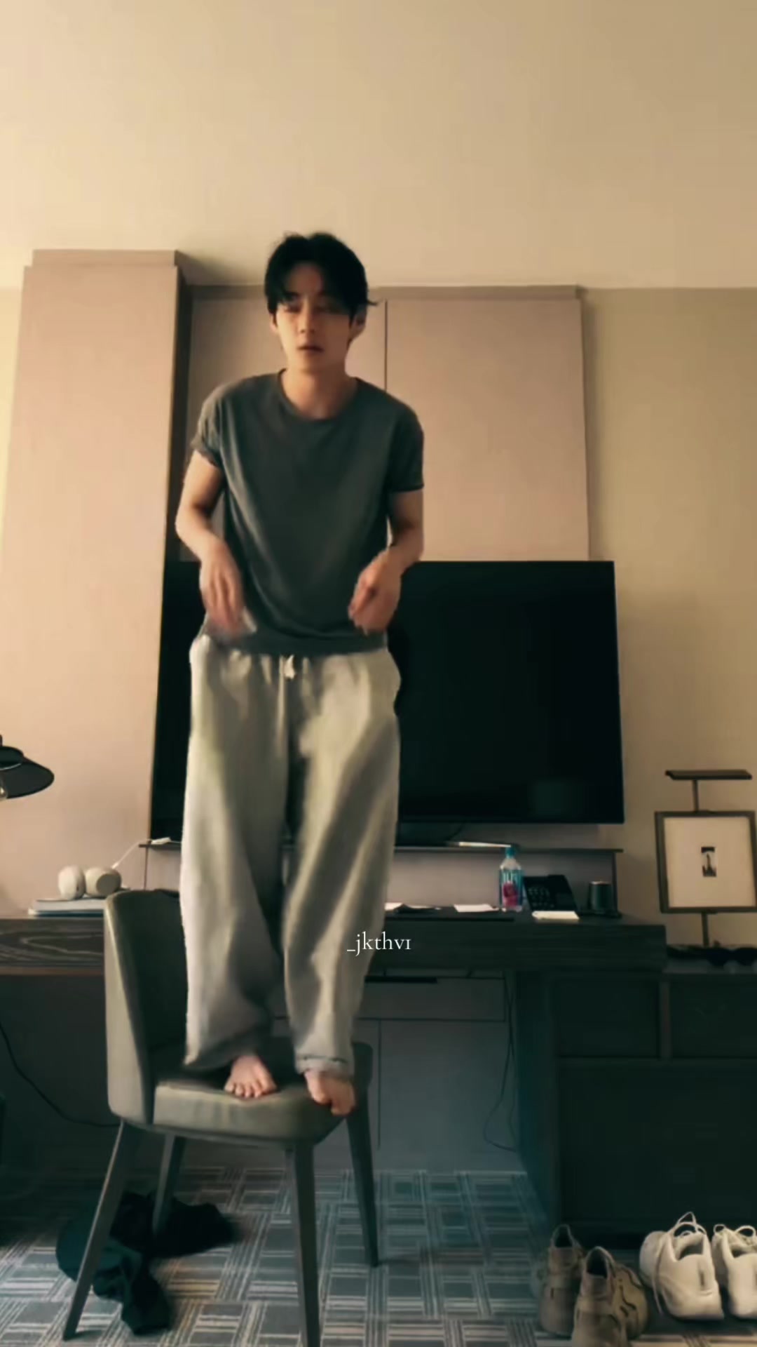 @_jkth