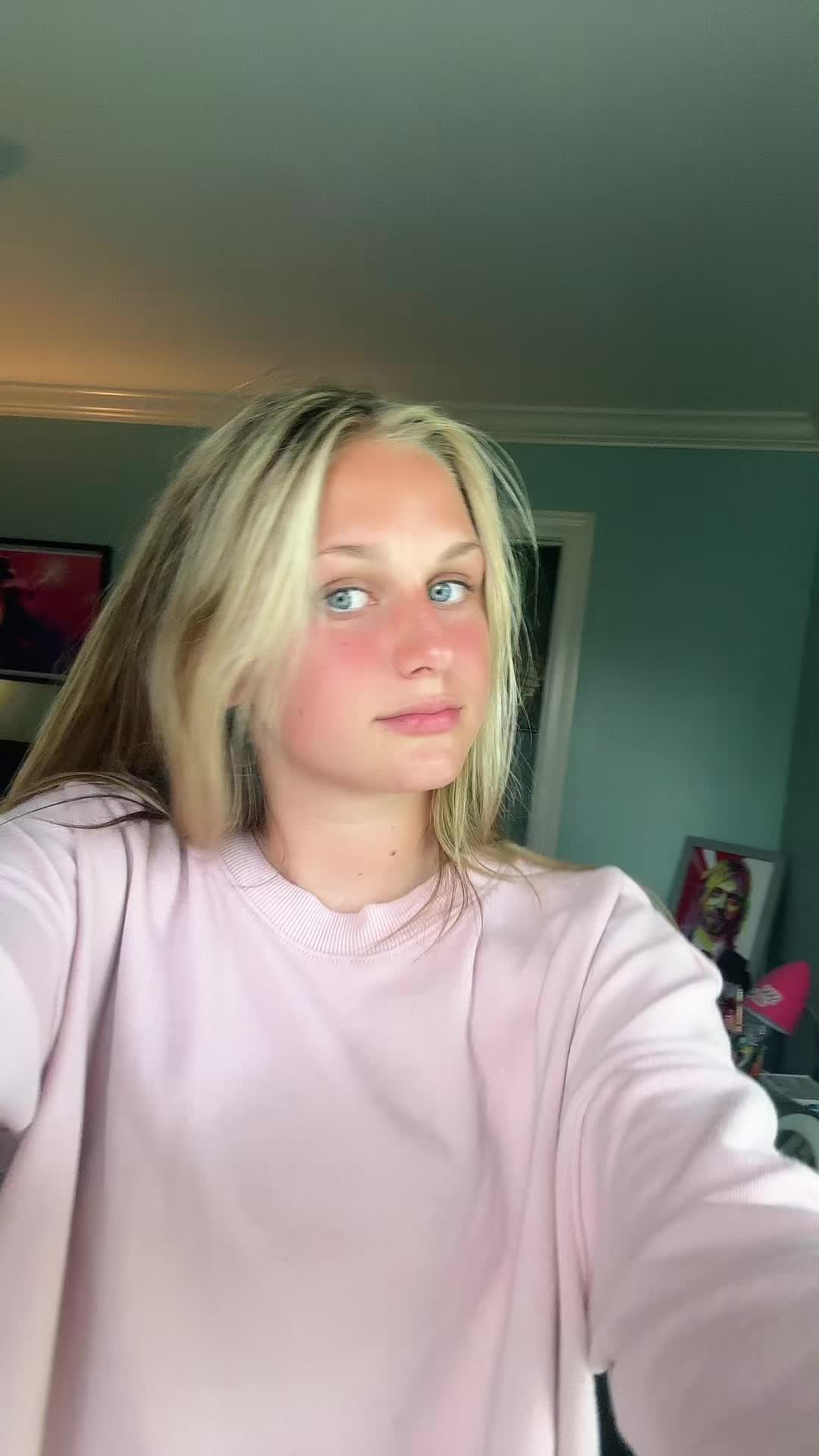 @🦄
