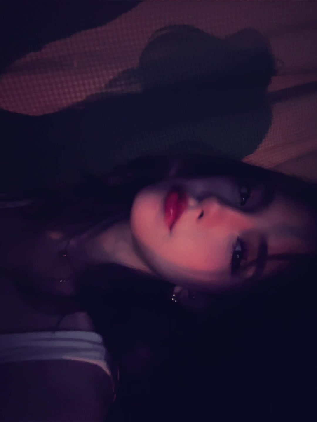 @Rebe <3