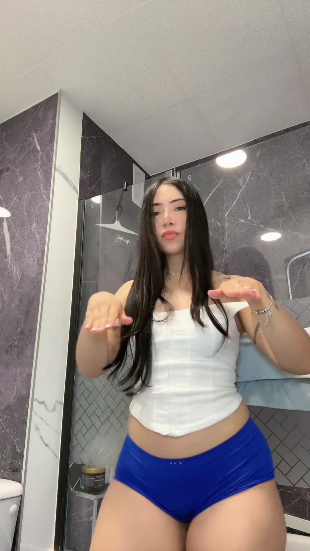@yen_diaz