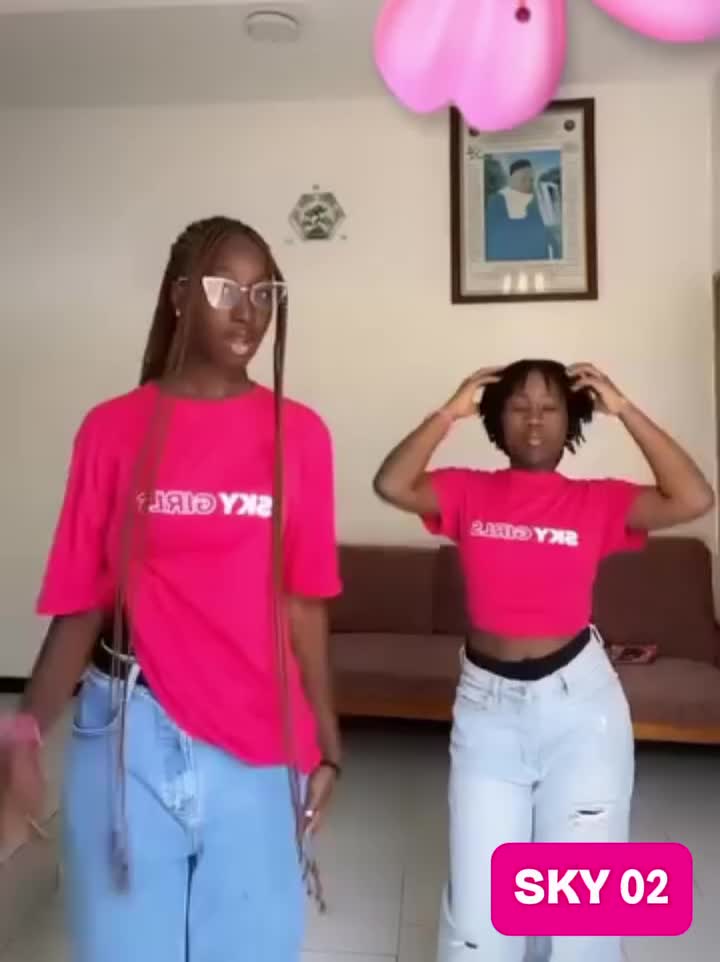 @SKY Girls S&eacute;n&eacute;gal