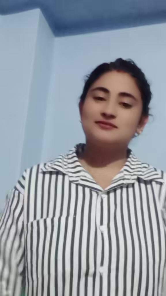 @Naina Kc915