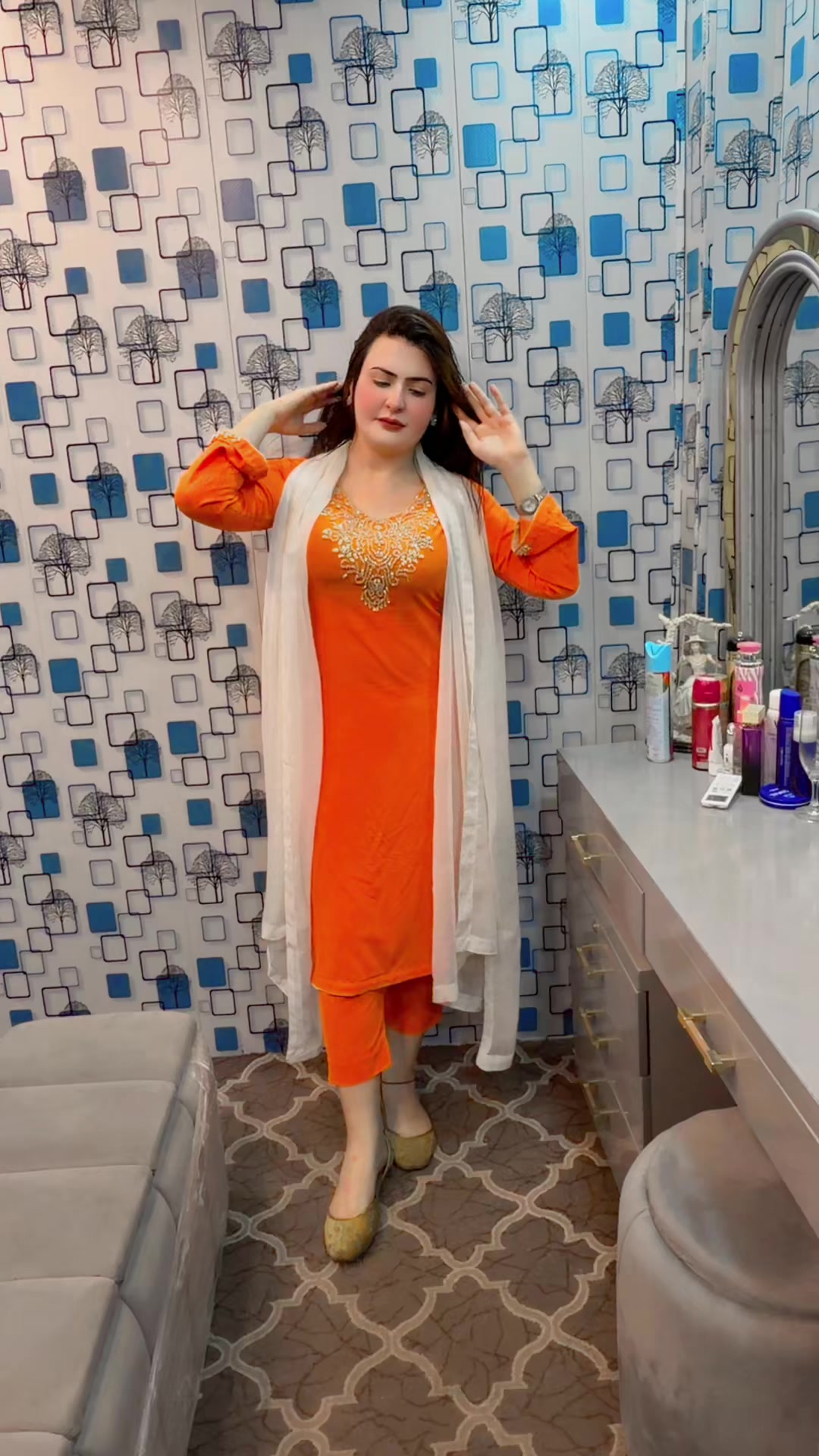 @Riya Khan34