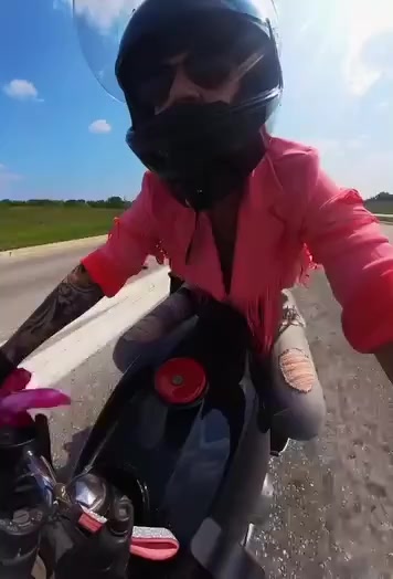 @Susielicious_1 🇨🇦