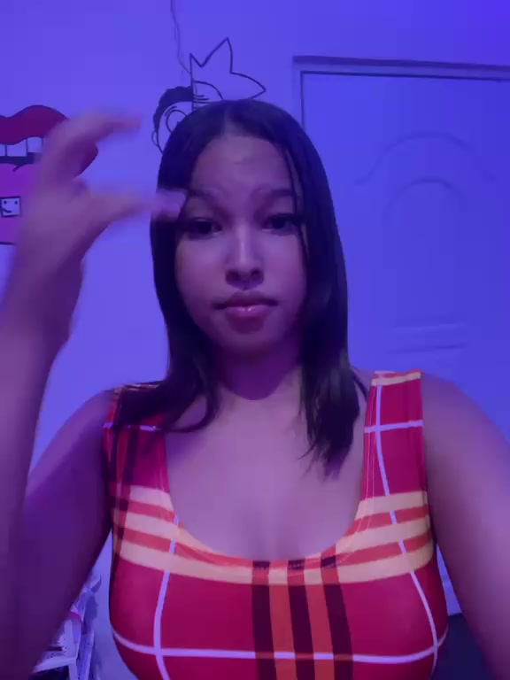 @Pamela 🦇💣