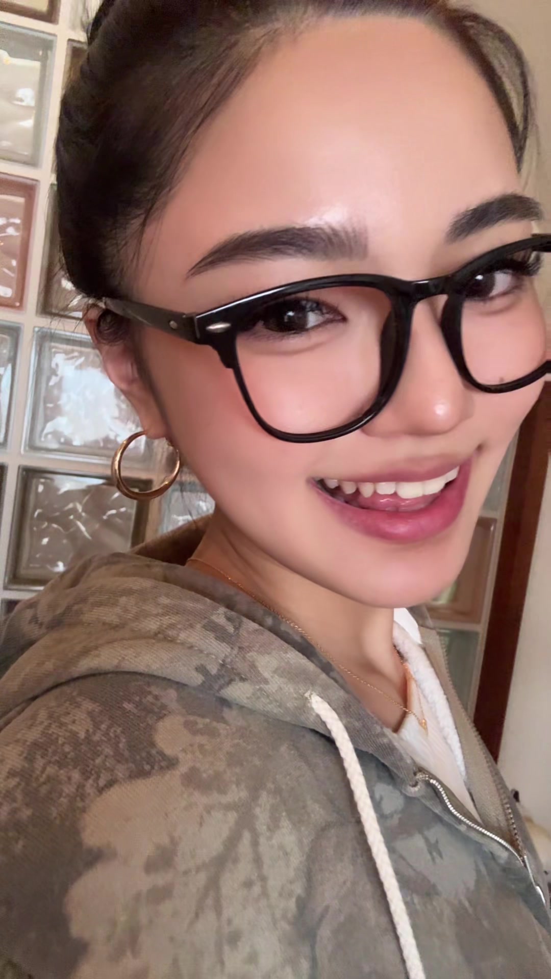 @tina