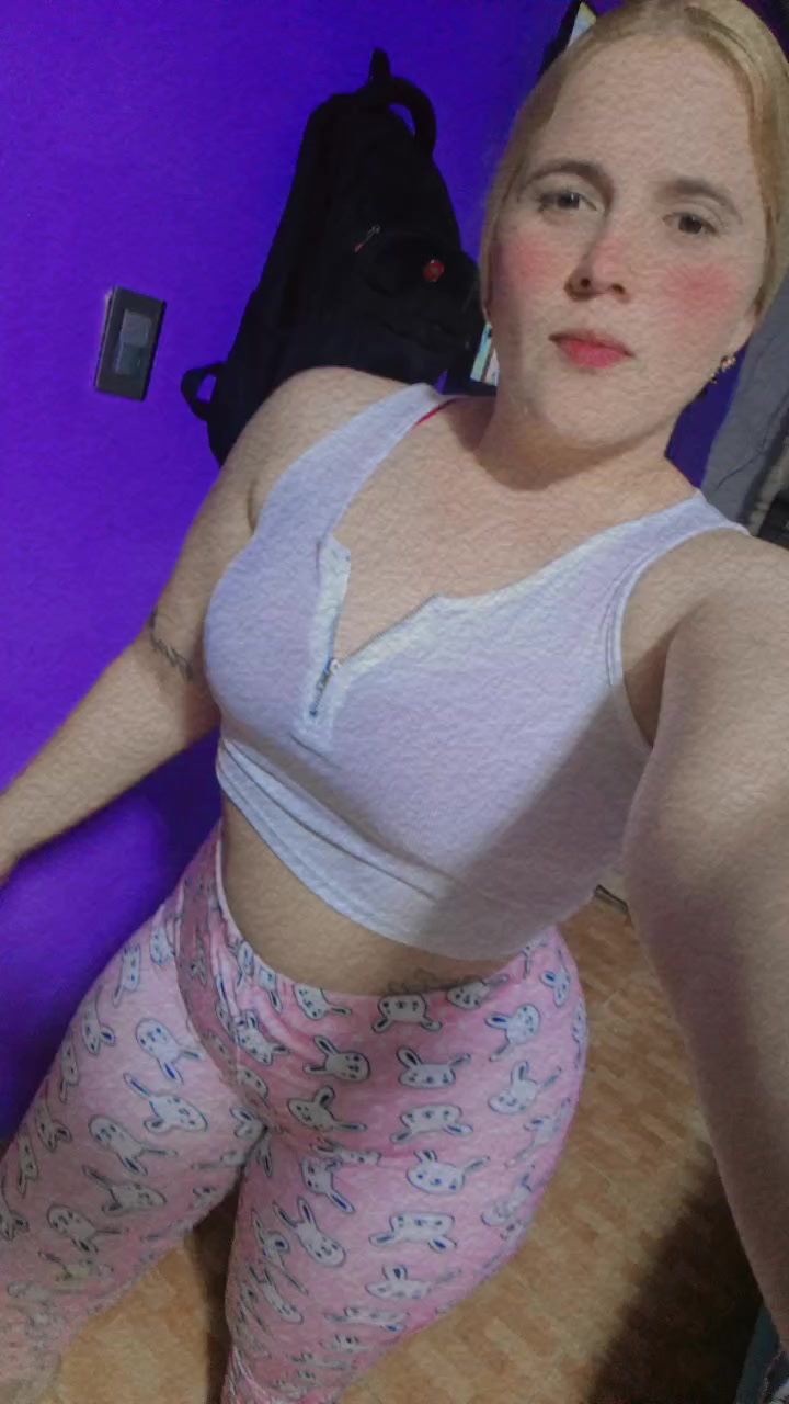 @Mar&iacute;a Valbuena🍒