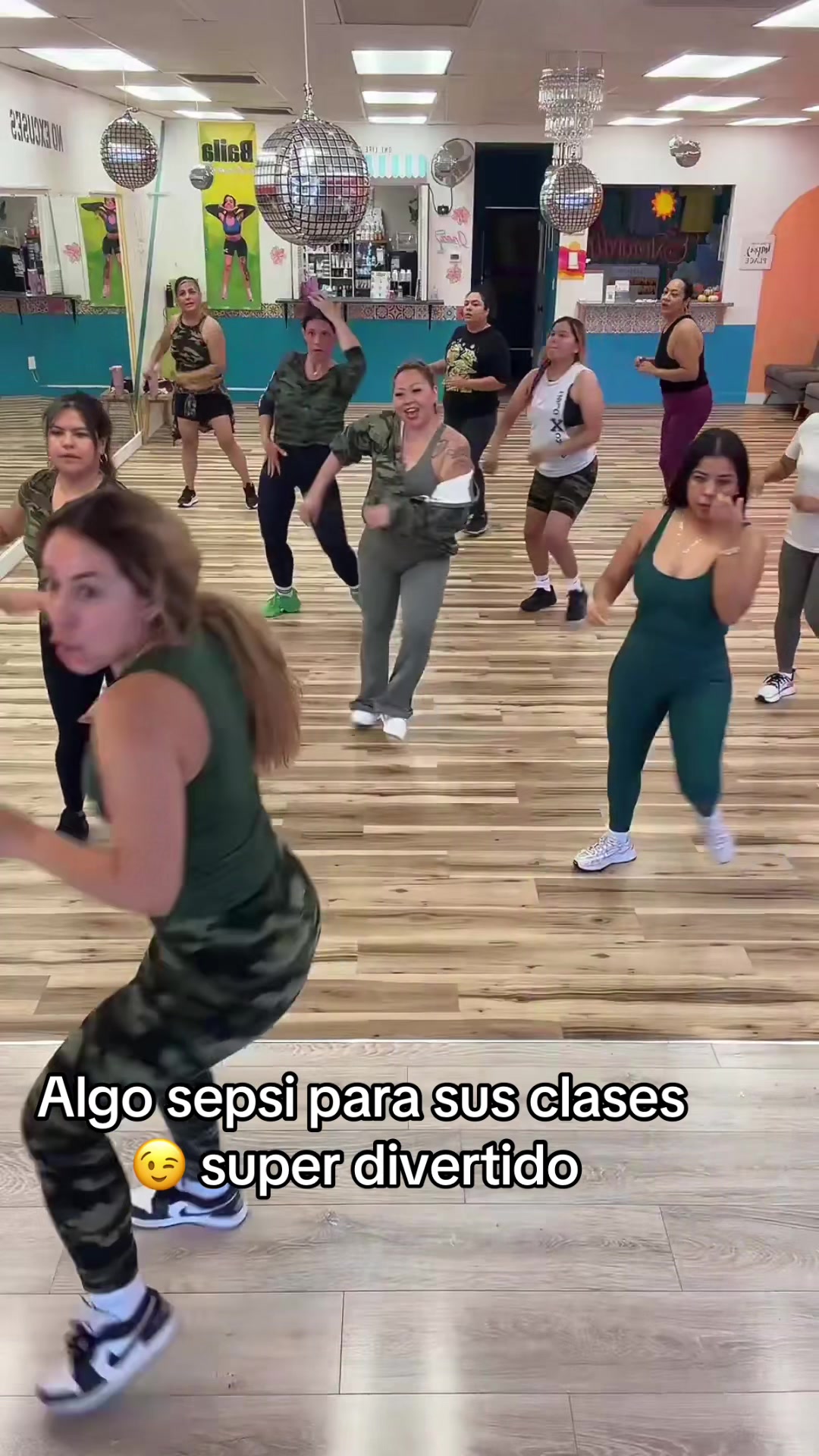 @Baila con Steph