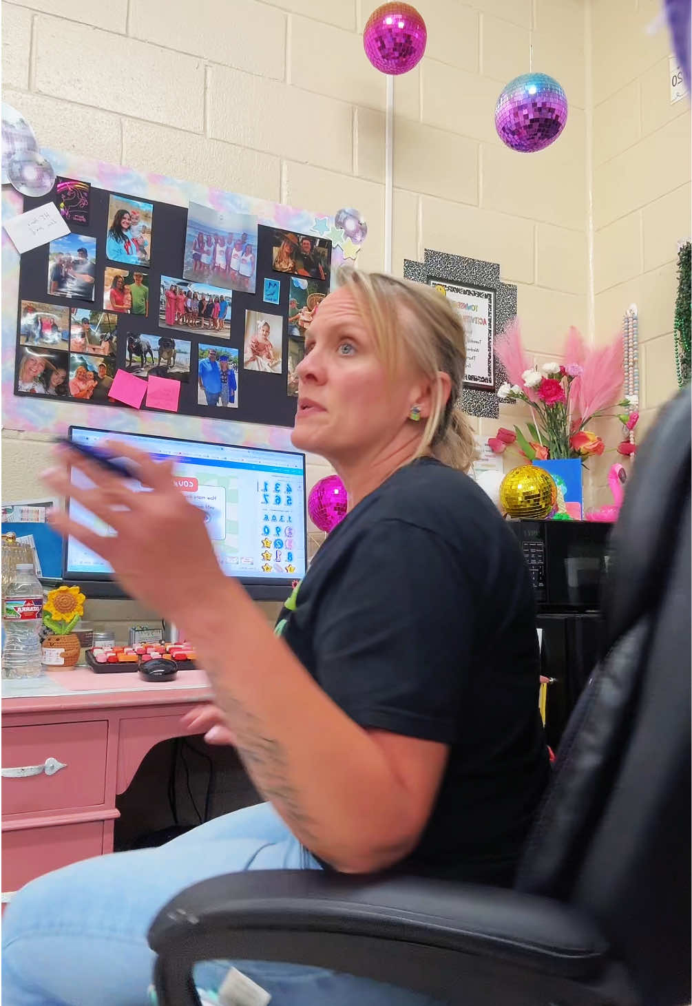 @Jen T &bull; Teacher 💖