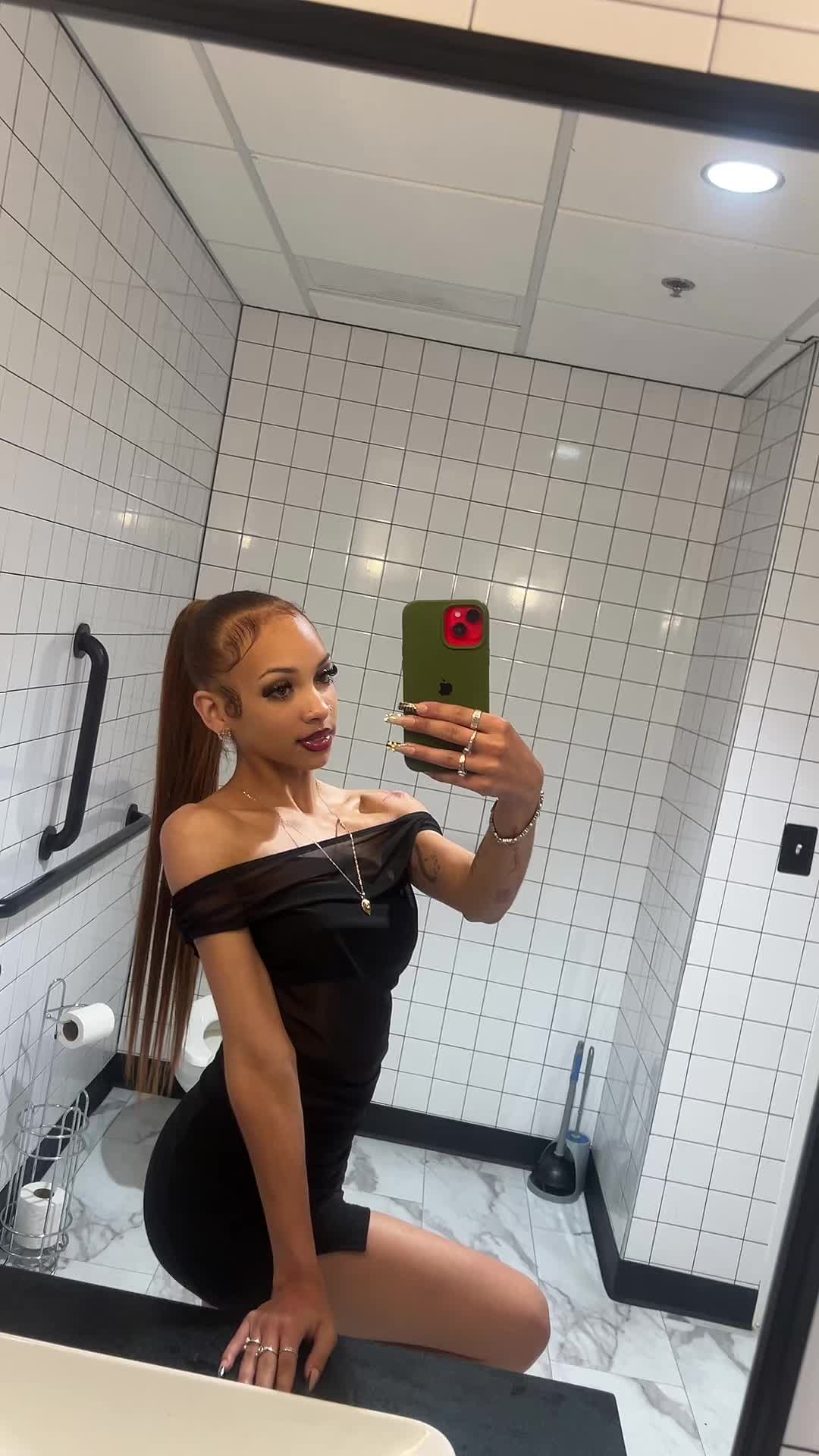 @Renytheebarbie ๐.