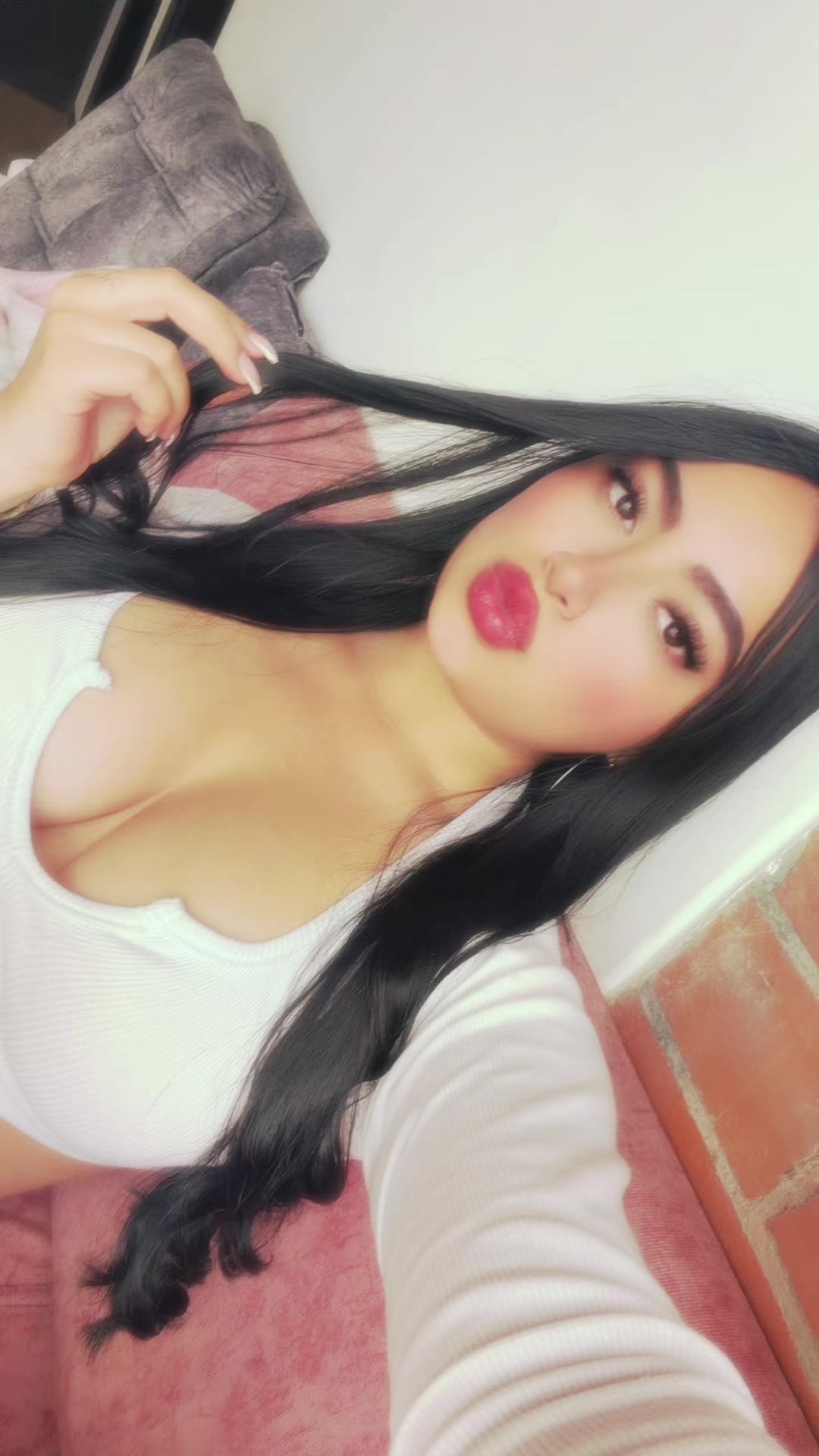 @VALENTINA♡.