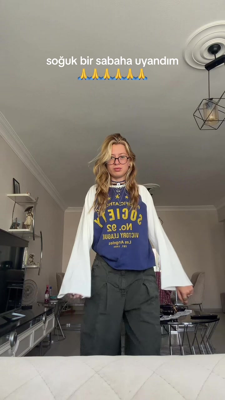 @poetleyla