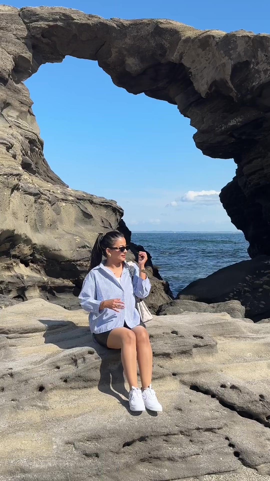@AAsmita👩❤️💋👩