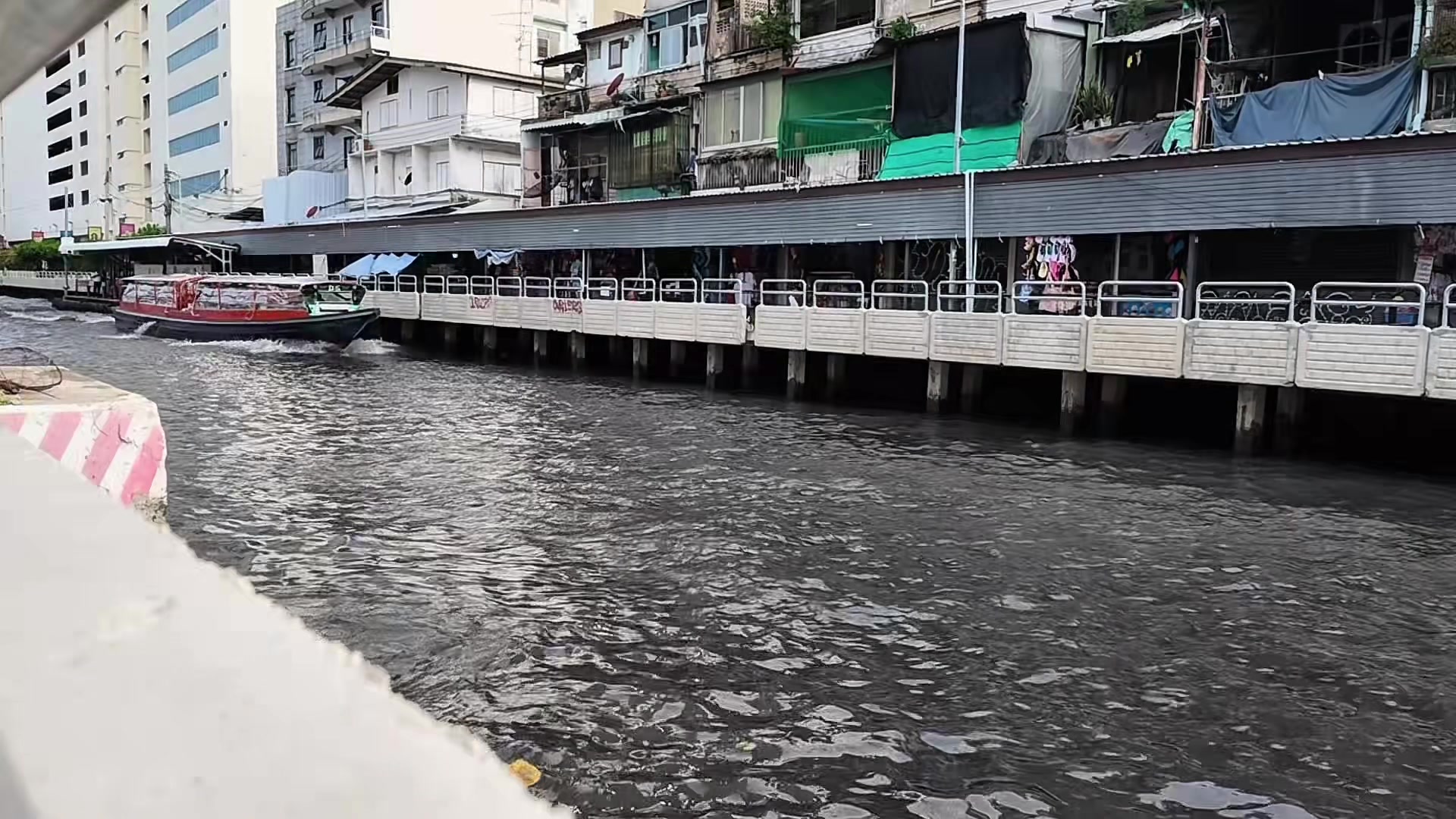 @สน.พลับพลาไชย 1 บช.น.