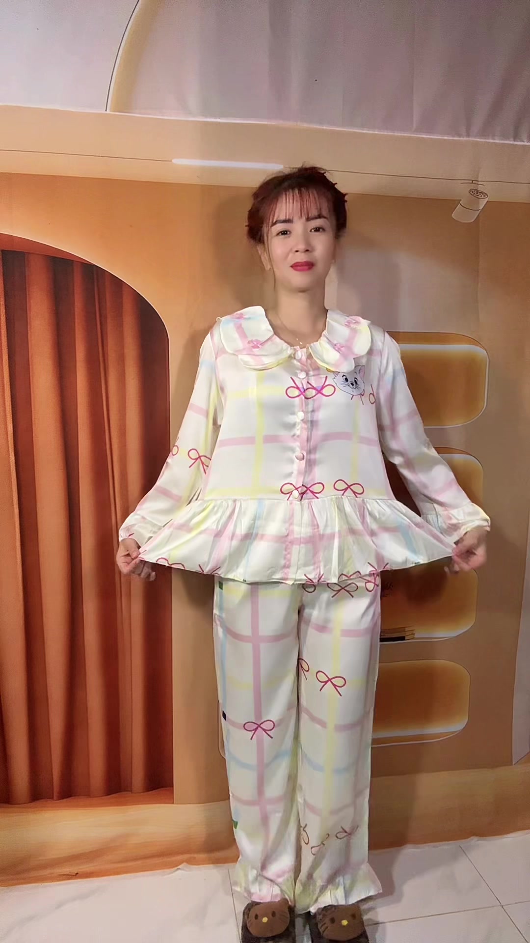 @Em Cẩm N&egrave;
