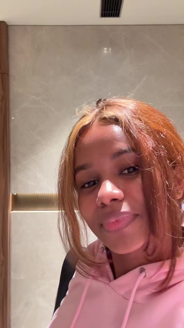 @Haseni Kariyawasam