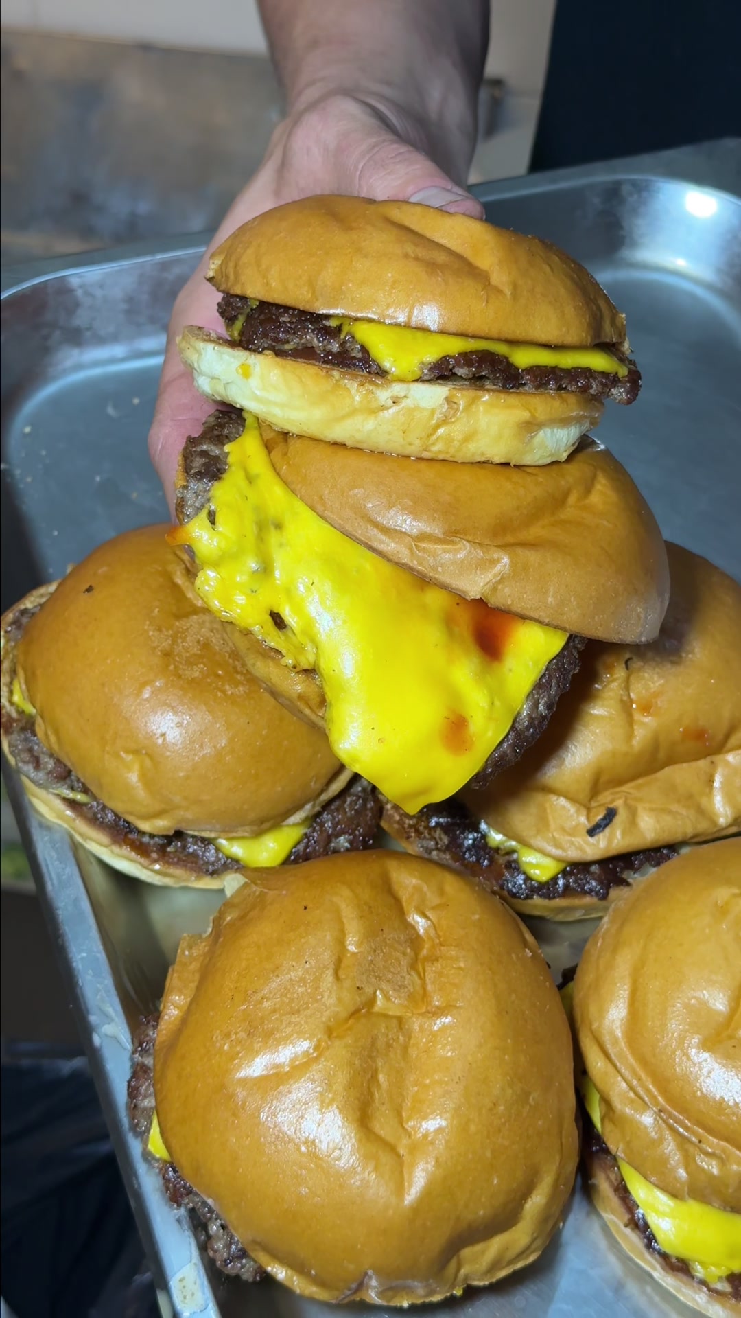 @theburgerhead_