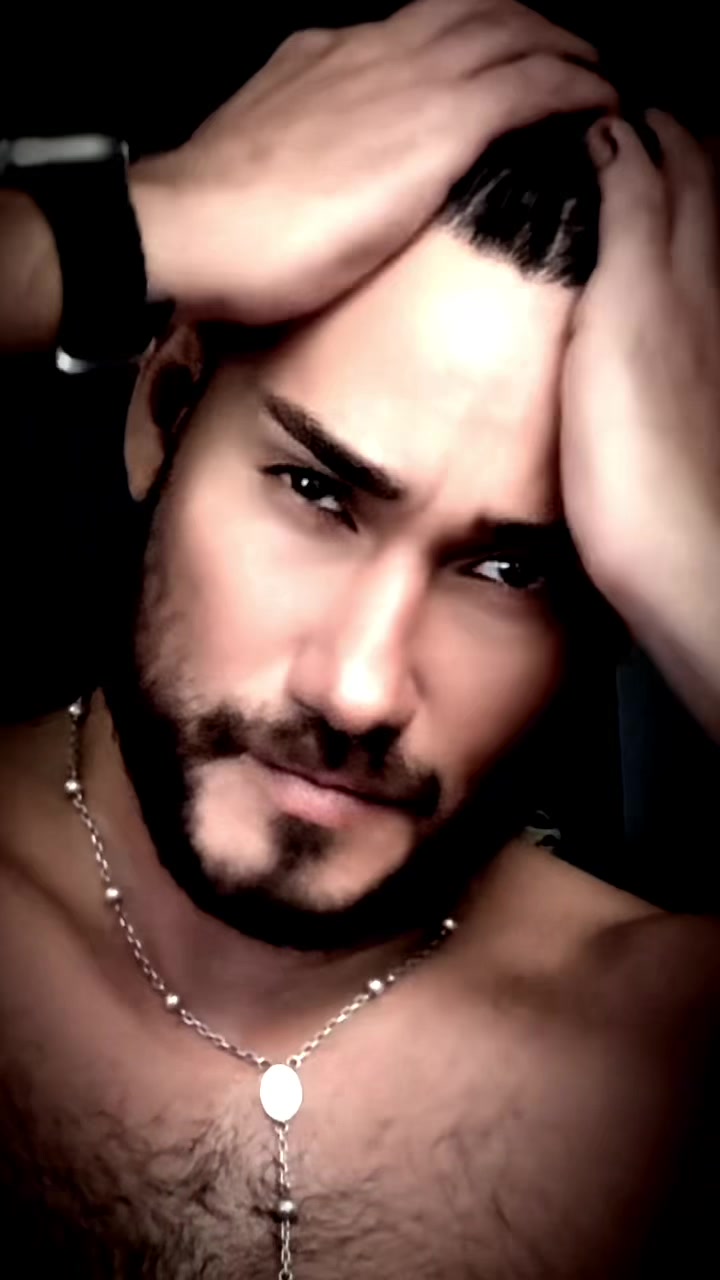 @Elchicodelasonrisa😊