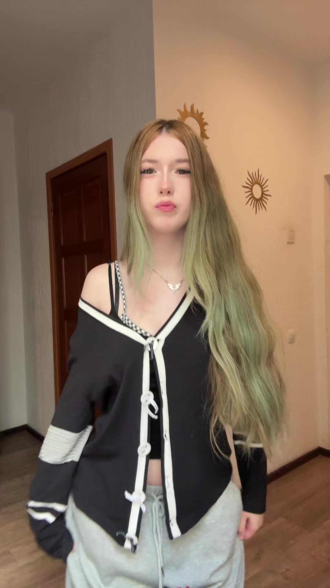 @тгк:тисака спит