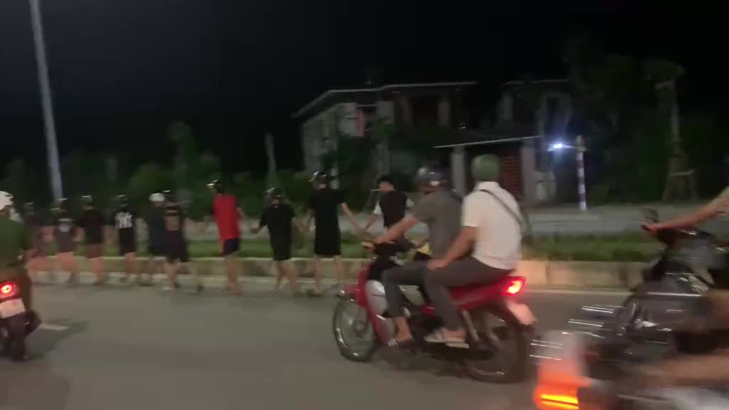 @Anh Ph&oacute;ng Sinh Vi&ecirc;n 🎖️