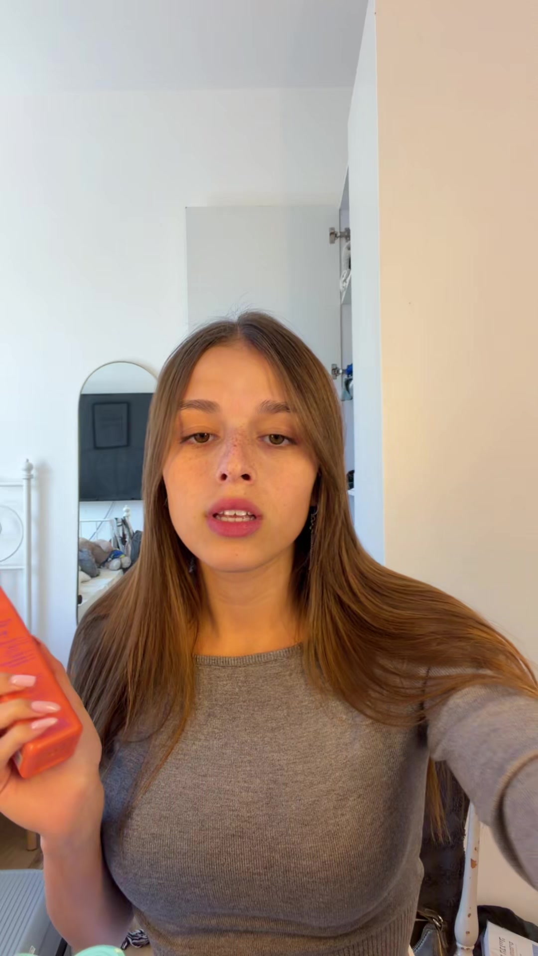 @Nina_Ariel